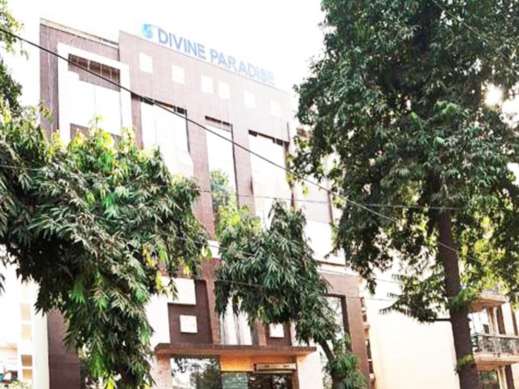 Divine Paradise Tavisha New Delhi Eksteriør bilde